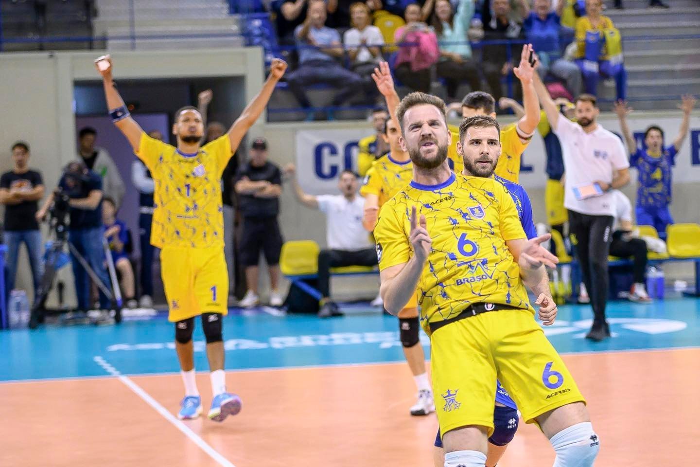Calificare EPICĂ &icirc;n Champions League pentru campioana Rom&acirc;niei, Corona Brașov, după un meci care a durat peste 2 ore și jumătate!